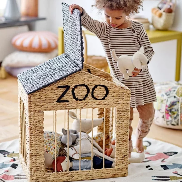 zoo storage basket