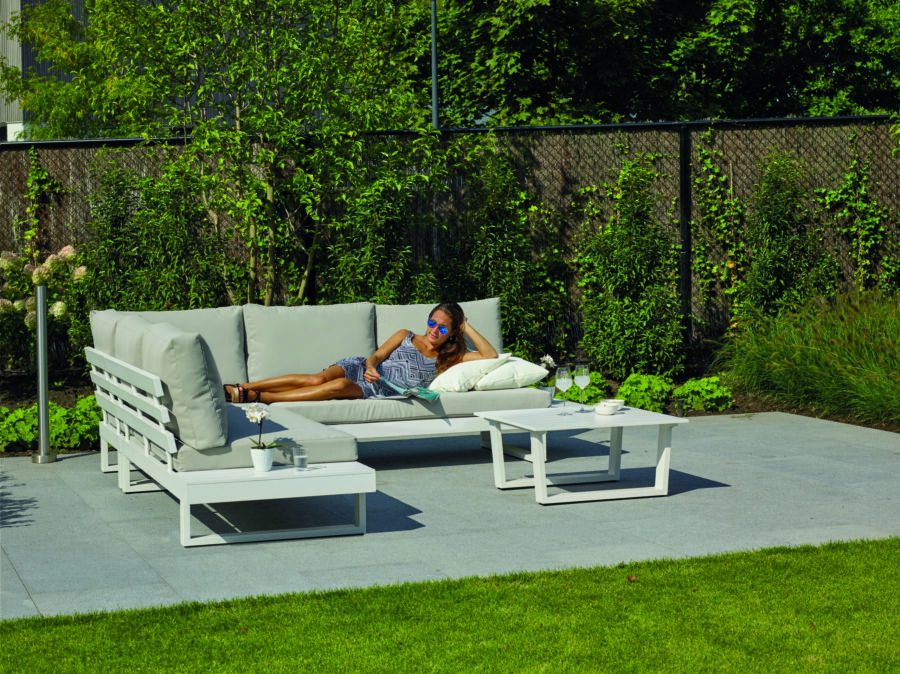 ibiza corner white