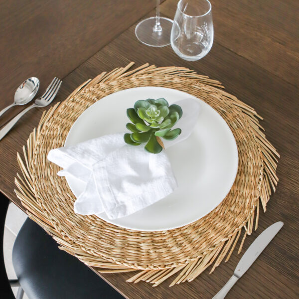 lila seagrass round placemat