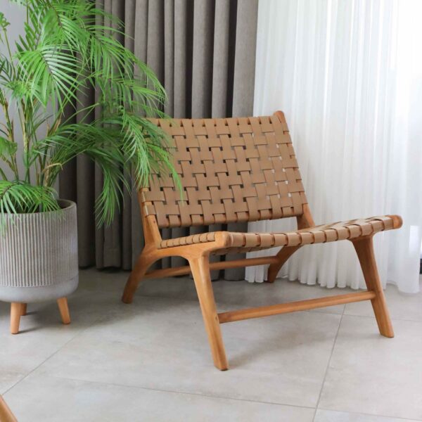 pia armchair in natural