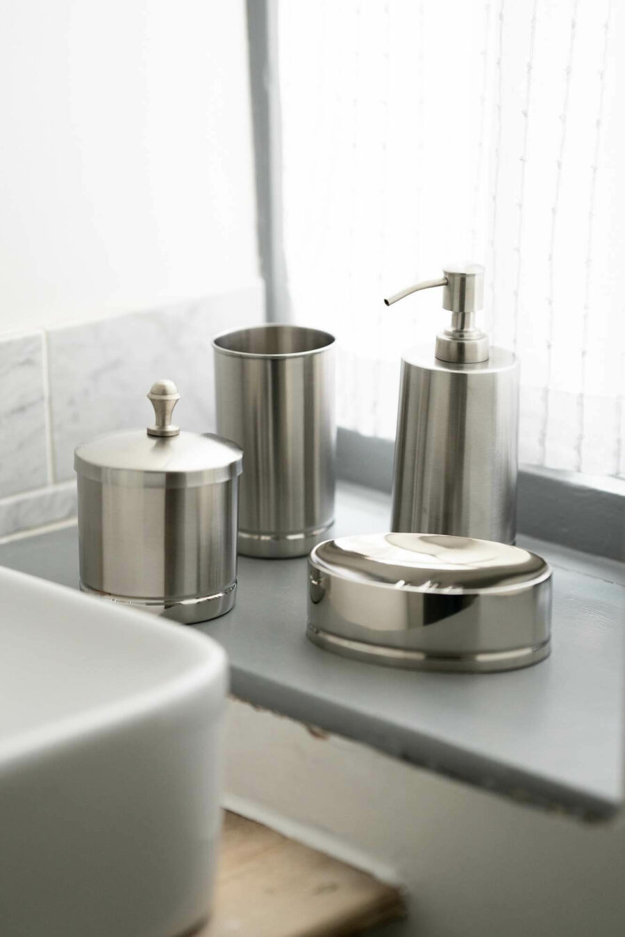matte silver bathroom set