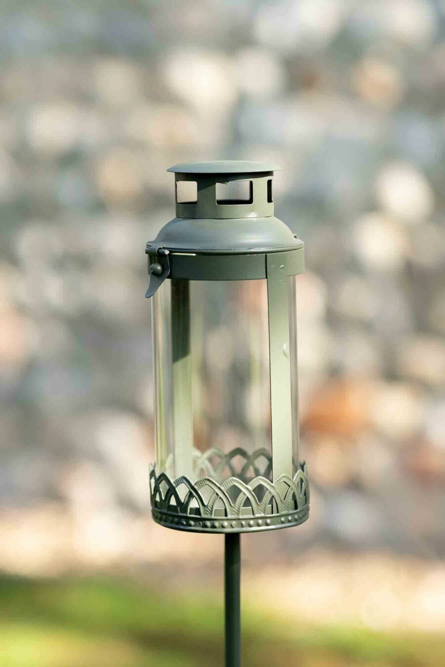 avril lantern in green
