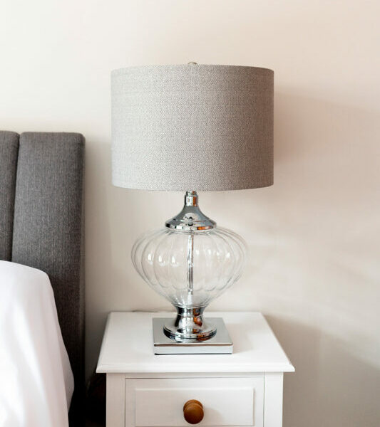 verona glass table lamp