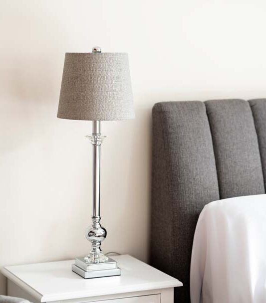 milan chrome table lamp