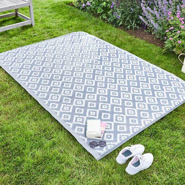 christi geometric indoor / outdoor rug