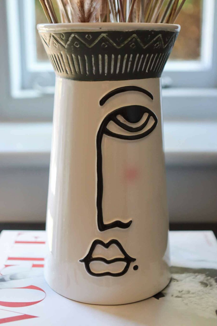beau face vase