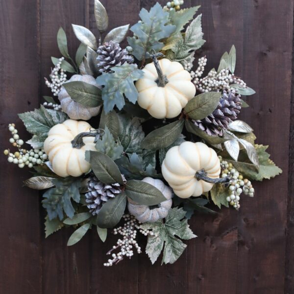 green and cream autumnal wreath