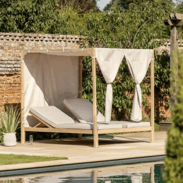Daybeds & Loungers
